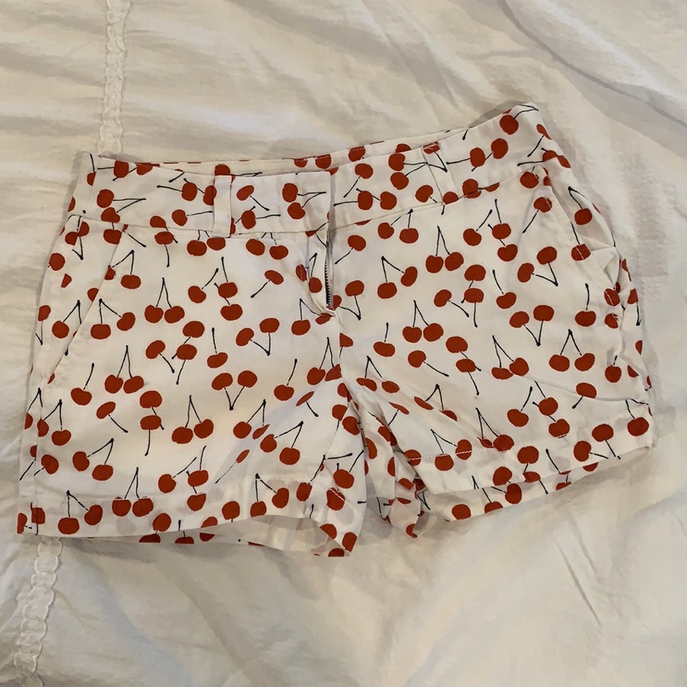White Cherry Shorts Loft Outlet size 0 like new